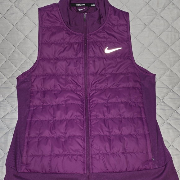 Nike Jackets & Blazers - Nike Therma-FIT Synthetic-Fill Running Vest Womens size M